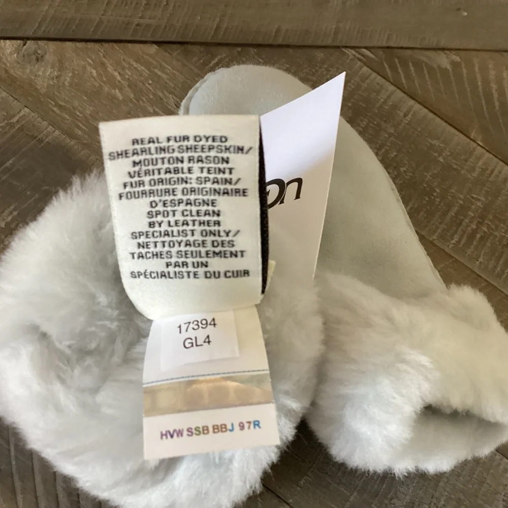 UGG® UGG Genuine Shearling Lined Mittens (Girls) 2-4 YR